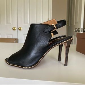 EUC Coach Kate Black Leather Peep Toe Heels 8